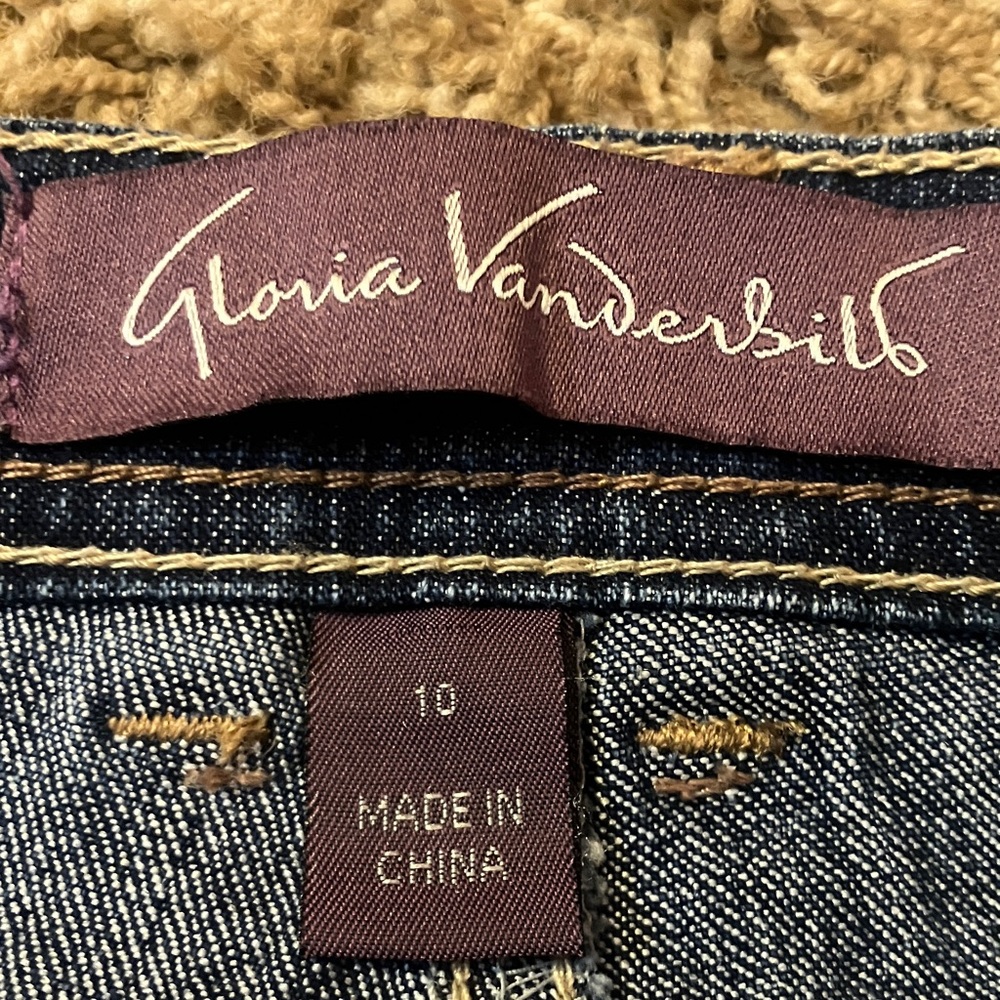 Gloria Vanderbilt Amanda Indigo Denim Shorts - Picture 6 of 6